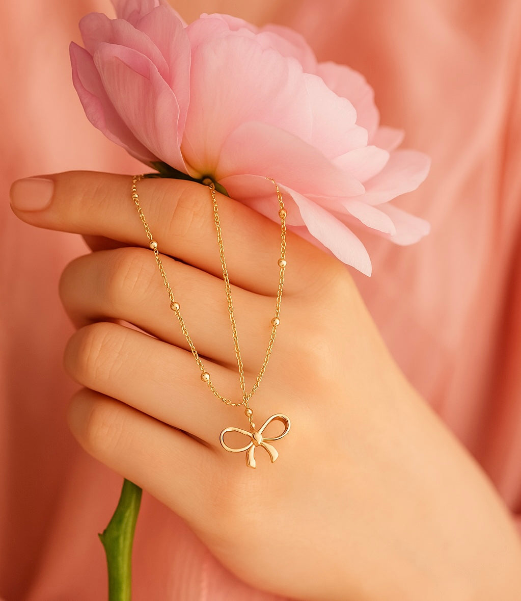 Bow Necklace