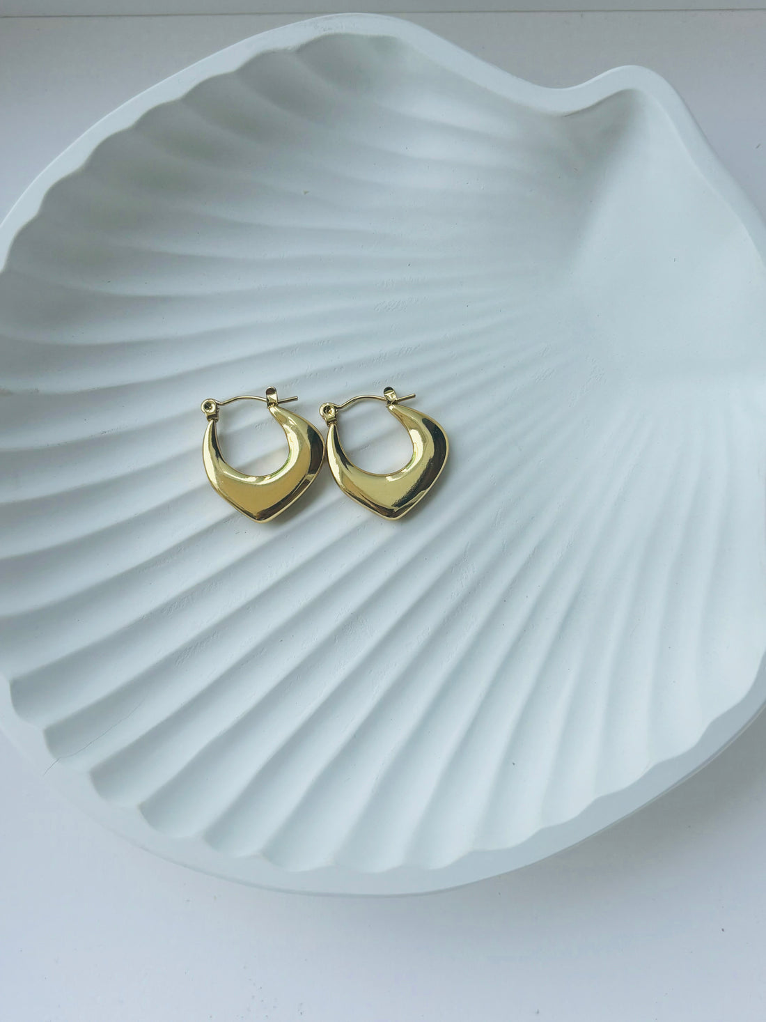 Gilded wave Hoops
